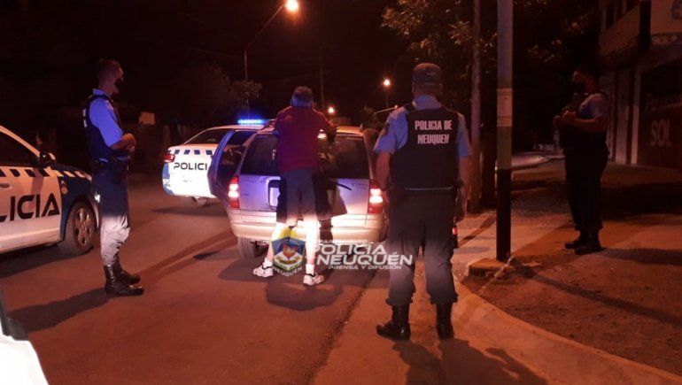 Le descubrieron su mercado ambulante e intentó darse a la fuga