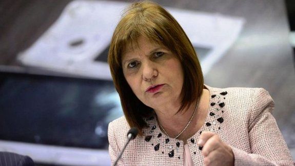 Bullrich convocó a dirigentes para viajar a Kiev y hacer una jornada de paz