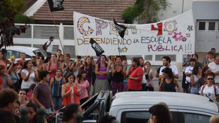 El clima de los docentes es incierto. El Gobierno anunció descuentos.
