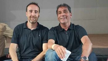 Mancini, izquierda, y Ramírez, derecha, esperando los resultados. Fotos: Juan Pablo Andrez