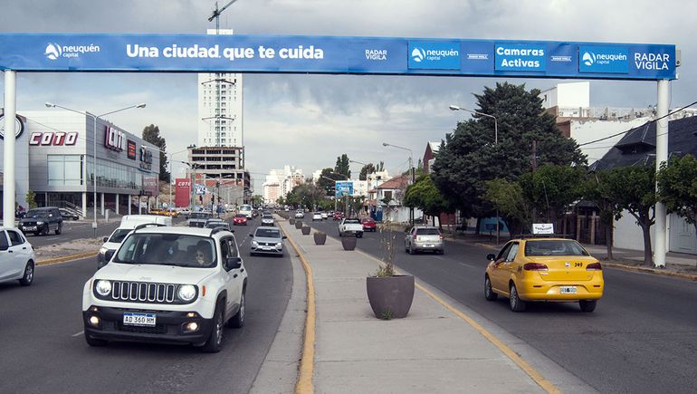 Ya comienzan a funcionar los tótems que miden la velocidad