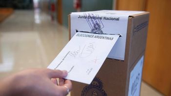 Las 14 elecciones que desafían los silencios del FdT y JxC
