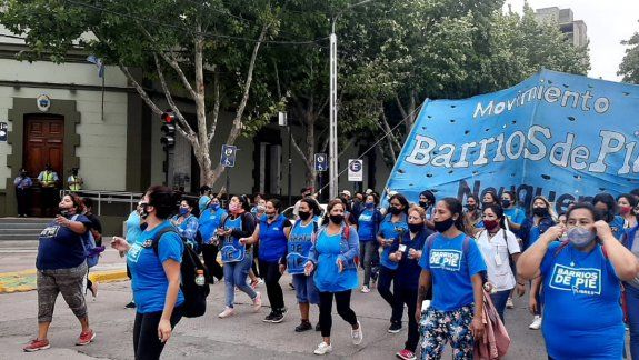 Barrios de Pie realiza un garrafazo en Casa de Gobierno