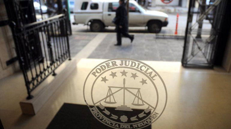 Pechi le da su apoyo al candidato para el TSJ