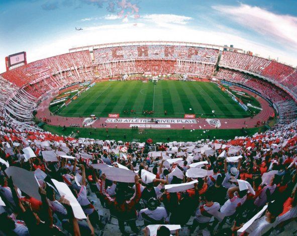 Estafa a la ilusión: compraron el paquete para ver a River, el club no dio las entradas y se quedaron sin Superfinal