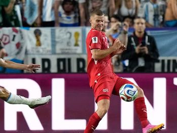 Argentina-España: qué vio la tarotista que predijo el gol de Julián con Suiza y el triunfo ante Inglaterra. Argentina-España: qué vio la tarotista que predijo el gol de Julián con Suiza y el triunfo ante Inglaterra.