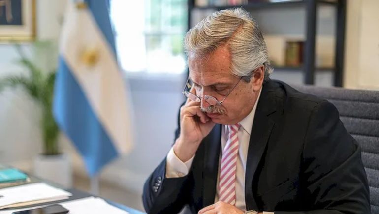 Dictaron la inhibición de bienes para Alberto Fernández. Dictaron la inhibición de bienes para Alberto Fernández.