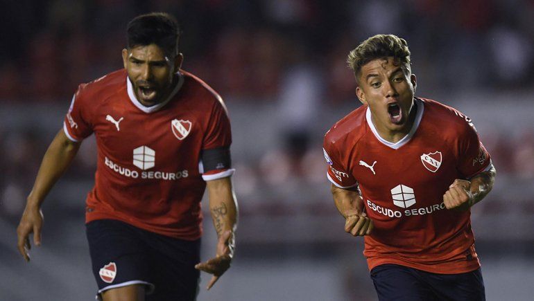 Independiente venció a Vélez en el debut