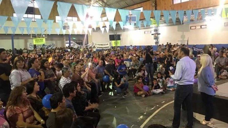 Gutiérrez participó en Senillosa de un multitudinario acto