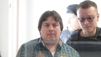 Roberto Neil (izquierda), dueño de la concesionaria Oasis, de la capital de Santa Cruz. Roberto Neil (izquierda), dueño de la concesionaria Oasis, de la capital de Santa Cruz.