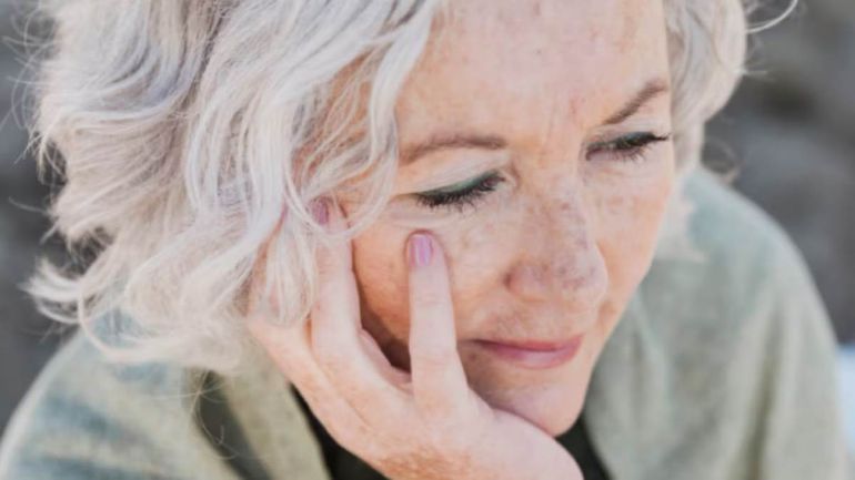 Entre las causas que explican el envejecimiento más lento se encuentran la alta igualdad social