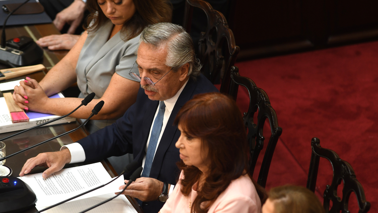 Alberto: por qué lo tildan de moderado y por qué no necesita del FMI