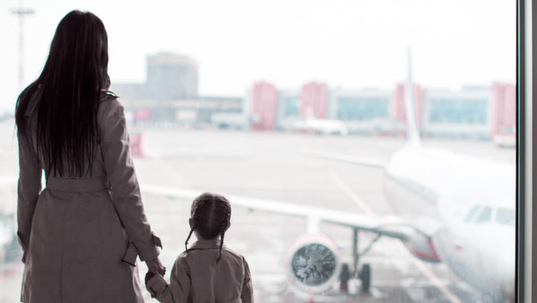La Justicia de Cipolletti avaló el pedido de una madre para viajar con sus hijas | LM Neuquen La Justicia de Cipolletti avaló el pedido de una madre para viajar con sus hijas