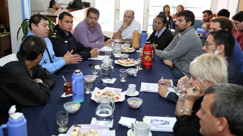 A raíz de robos reiterados a comerciantes, la semana pasada el intendente Esteban Cimolai, concejales y funcionarios provinciales abordaron el tema.