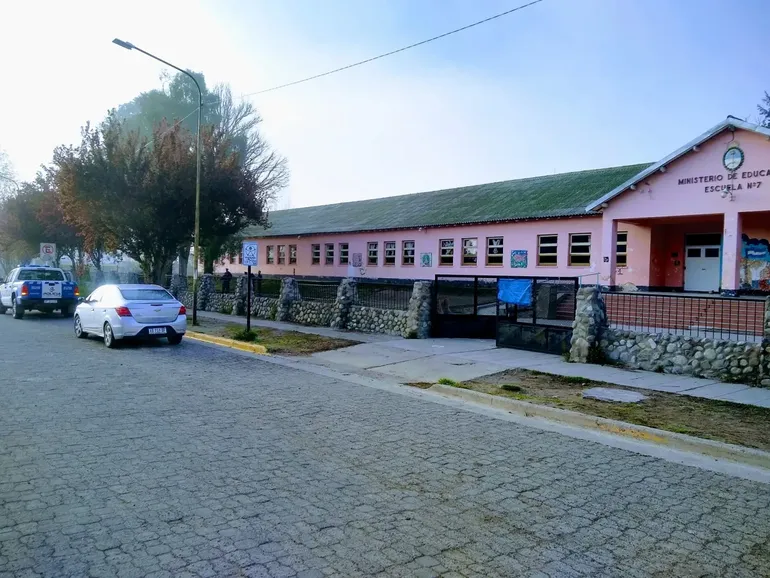 Encontraron una persona muerta en el patio de una escuela de Junín