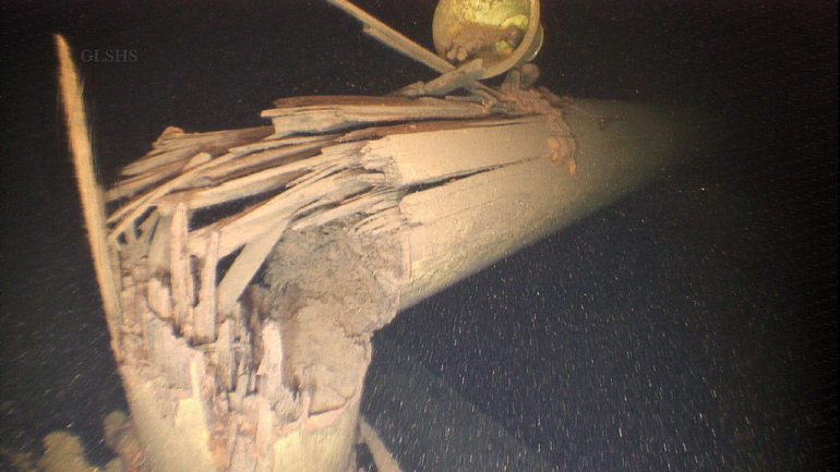 Gracias a este descubrimiento se comprobó la teoría del único sobreviviente: que el barco se partió en dos. Gracias a este descubrimiento se comprobó la teoría del único sobreviviente: que el barco se partió en dos.