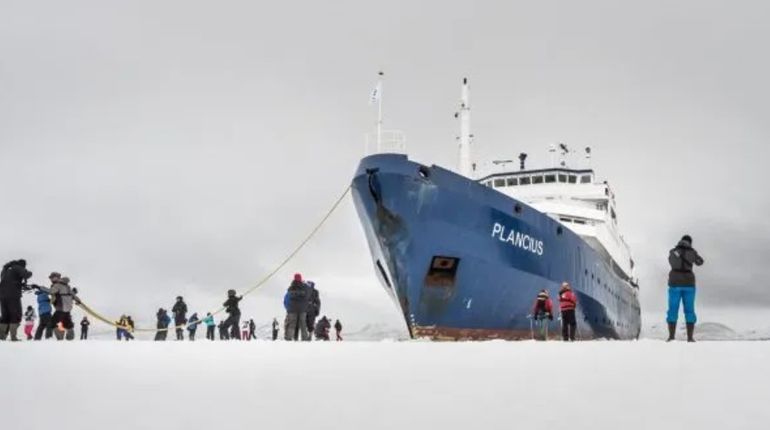 El Plancius, que atracó en Puerto Madryn, realiza cruceros a la Antártida. El Plancius, que atracó en Puerto Madryn, realiza cruceros a la Antártida.