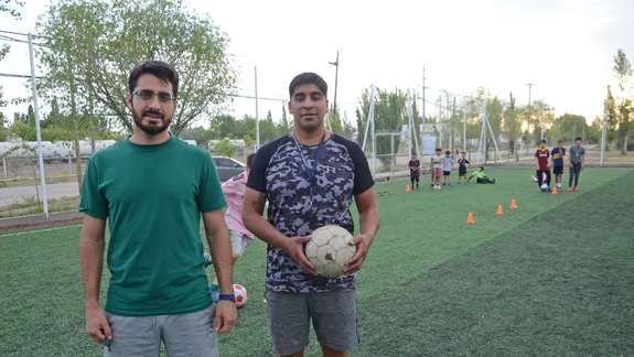 José Pepe Calfanca abrió las puertas de una escuelita de fútbol para chicos de 5 a 15 años.
