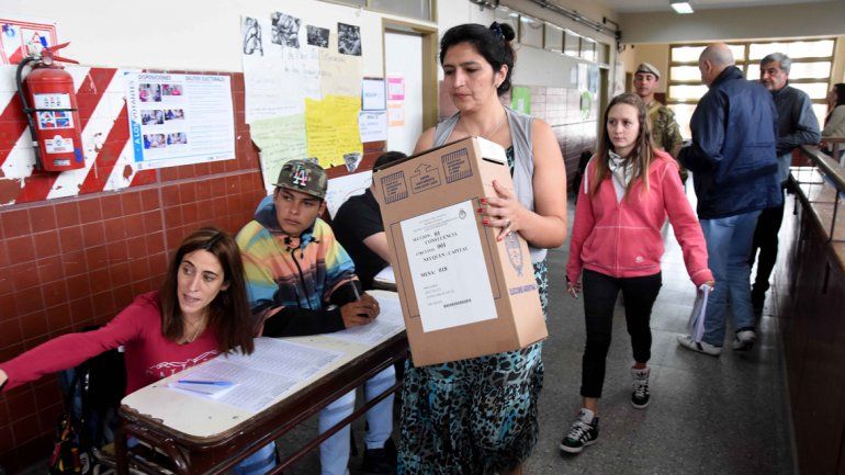 Comenzó el pago a las autoridades de mesa de las últimas elecciones