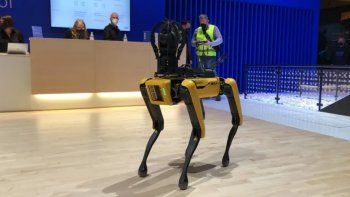 mobile world congress: robots y androides sorprendieron a todos mobile world congress: robots y androides sorprendieron a todos