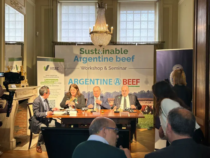 Presentación del sistema de certificación Visec Carnes. Efeagro/ Laura Cristóbal. Presentación del sistema de certificación Visec Carnes. Efeagro/ Laura Cristóbal.