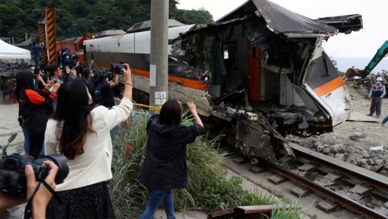 El video que muestra como ocurrió el terrible descarrilamiento de un tren
