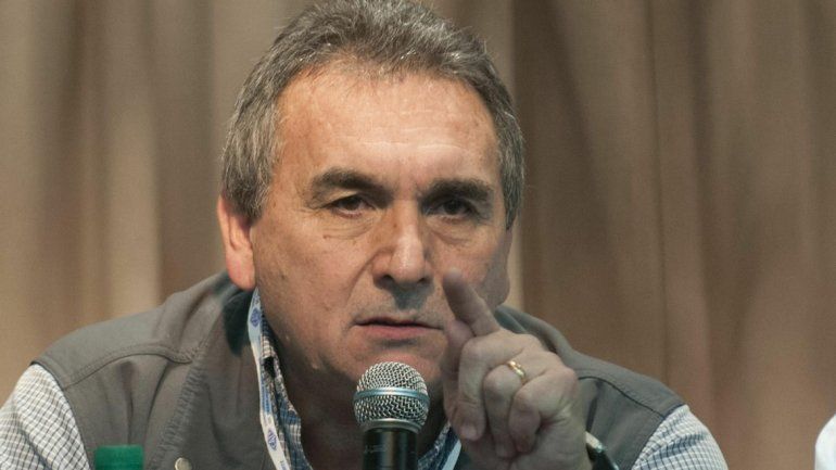 Schmid pegó el portazo a la CGT y partió el triunvirato