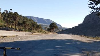 El paso Pino Hachado es uno de los más utilizados en Neuquén para cruzar a Chile El paso Pino Hachado es uno de los más utilizados en Neuquén para cruzar a Chile