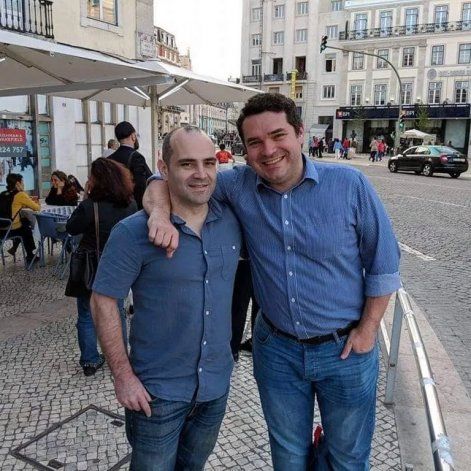 Francis y Shaul Goncalves, fallecido por covid-19