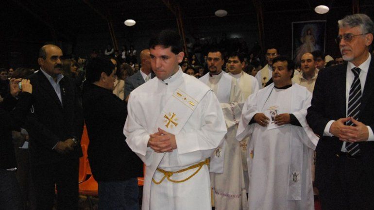 Once años de cárcel a un cura por violar a una chica de 13