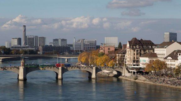 Suiza: les pagan a indigentes para que se vayan
