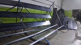 ¿Cómo fue el colapso de la grada en Plottier? La Municipalidad y Bomberos ya investigan el incidente | LM Neuquen ¿Cómo fue el colapso de la grada en Plottier? La Municipalidad y Bomberos ya investigan el incidente