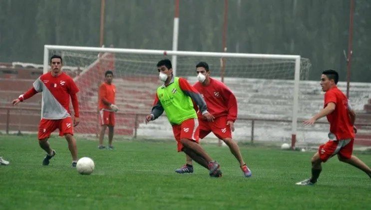 ¿Vuelve el fútbol 5? Provincia analiza habilitar nuevos deportes
