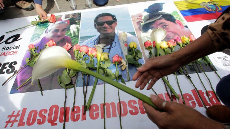 Confirman que asesinaron a 3 periodistas ecuatorianos que habían sido secuestrados por la guerrilla