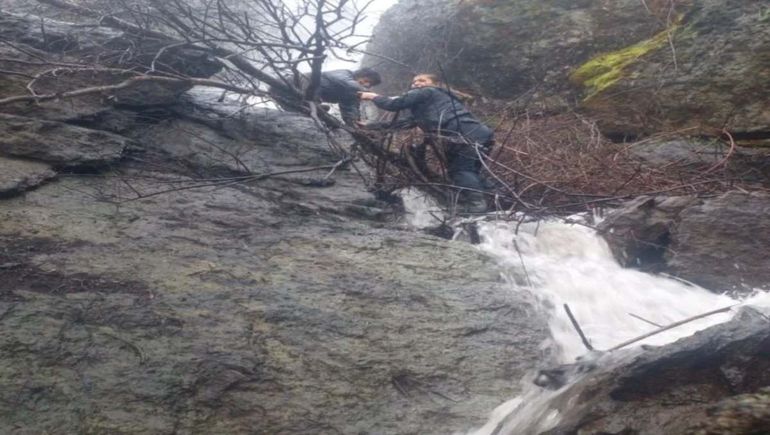 Heroína: le tiene terror a las alturas y trepó para salvar a nene con autismo