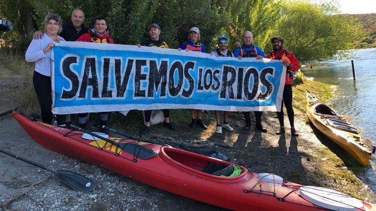 La travesía por el vertido cero en el Limay entra en la recta final