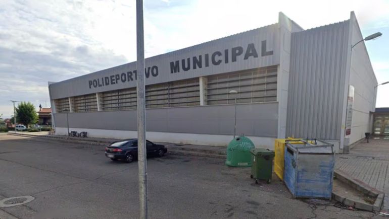 El episodio de la cachetada se habría producido cerca del Polideportivo de Mojados. (Foto: Google Street View) El episodio de la cachetada se habría producido cerca del Polideportivo de Mojados. (Foto: Google Street View)
