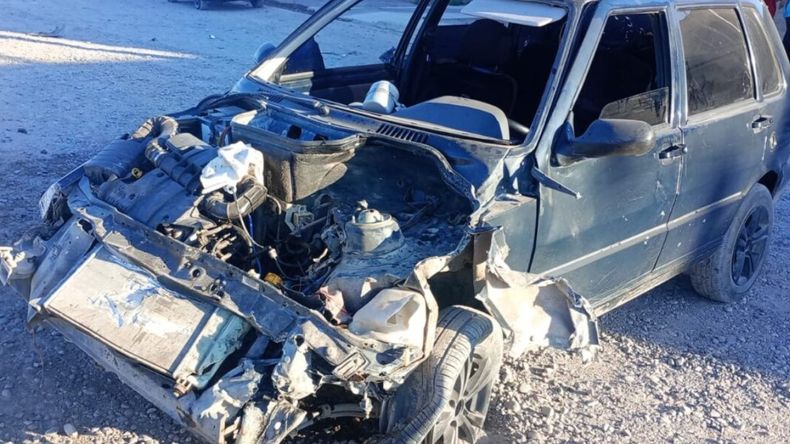 Manejaba sin papeles, chocó contra un camión de basura y se negó a la prueba de alcoholemia | LM Neuquen Manejaba sin papeles, chocó contra un camión de basura y se negó a la prueba de alcoholemia