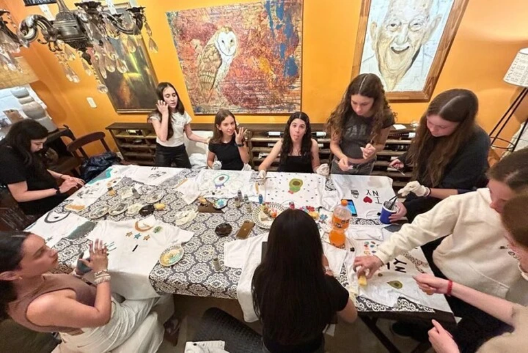 El cumple de Francesca, la hija de Denise Dumas y Campi. El cumple de Francesca, la hija de Denise Dumas y Campi.