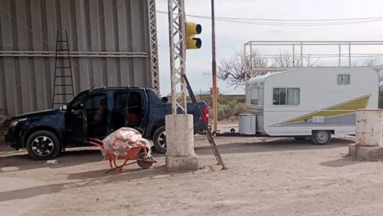 Traían 500 kilos de carne ilegal a Centenario y los agarraron en la barrera