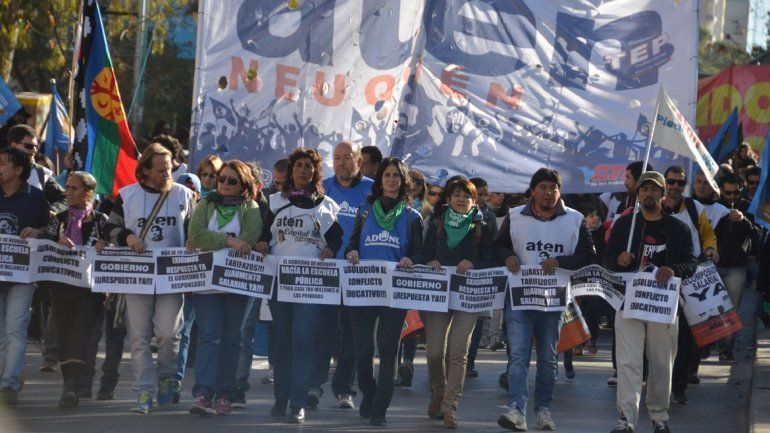 Día del Trabajador: muchos gremios coparon la calle
