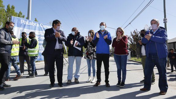 Inauguran 17 cuadras de asfalto en el oeste de Neuquén