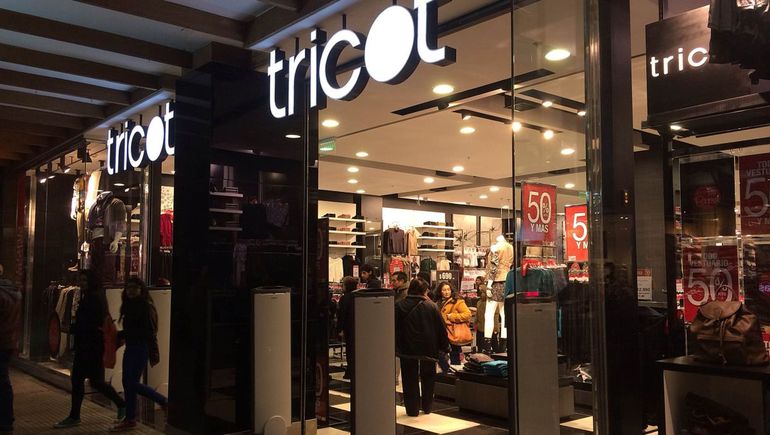 Tricot llega para competir con marcas internacionales como Shein y Temu . Tricot llega para competir con marcas internacionales como Shein y Temu .