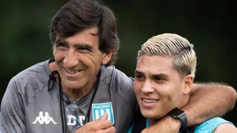 Racing: por qué Gustavo Costas deja de suplente a Juanfer Quintero
