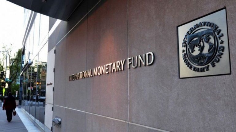 Pronóstico del FMI: el organismo prevé más inflación y una baja del crecimiento