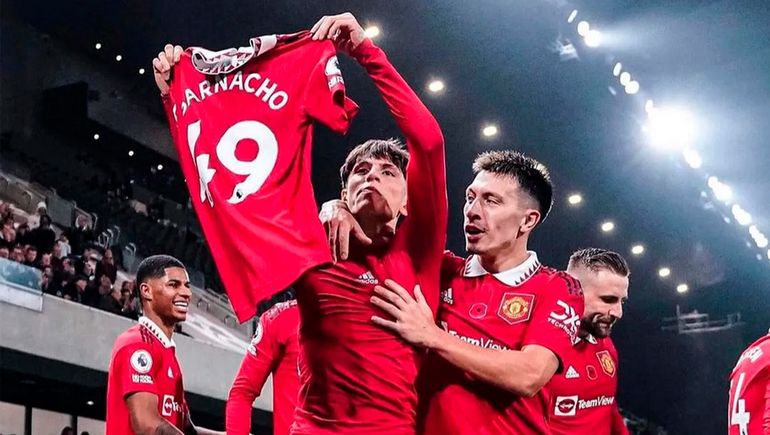 Alejandro Garnacho reveló qué papel cumple en su vida Licha Martínez