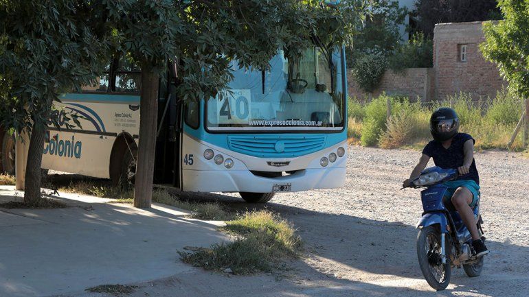 Ya negocian cómo salvar la suba del cole en Centenario
