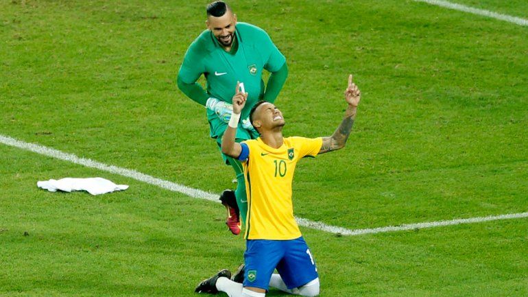 Neymar festeja oro olímpico y Chile