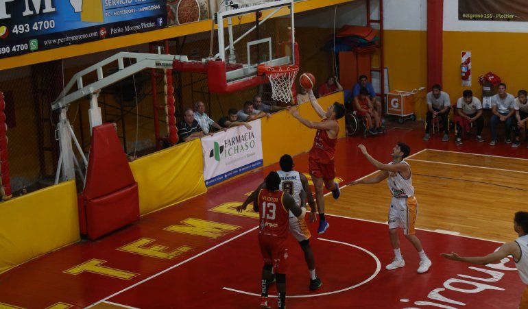 El básquet define si continúa o no; expectativa en la región