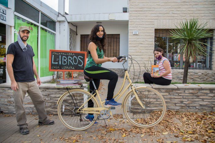 El delivery de libros trajo alivio para las librerías